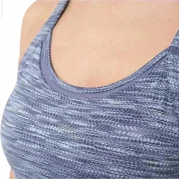 TRAVEL DRESS SIZE MEDIUM - Picture 5 of 10